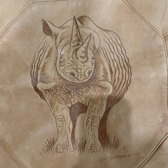 D Barnett signed leather art Buffalo and Rhino pillow cases - Picture 11 of 16